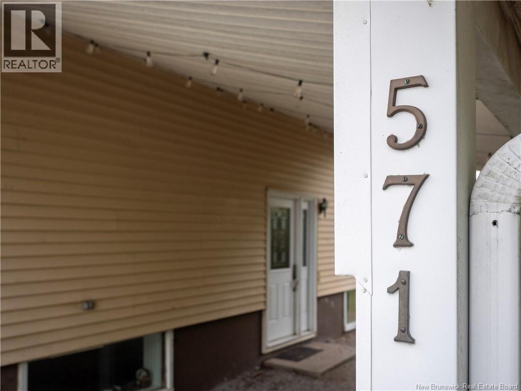 571 Michael Crescent