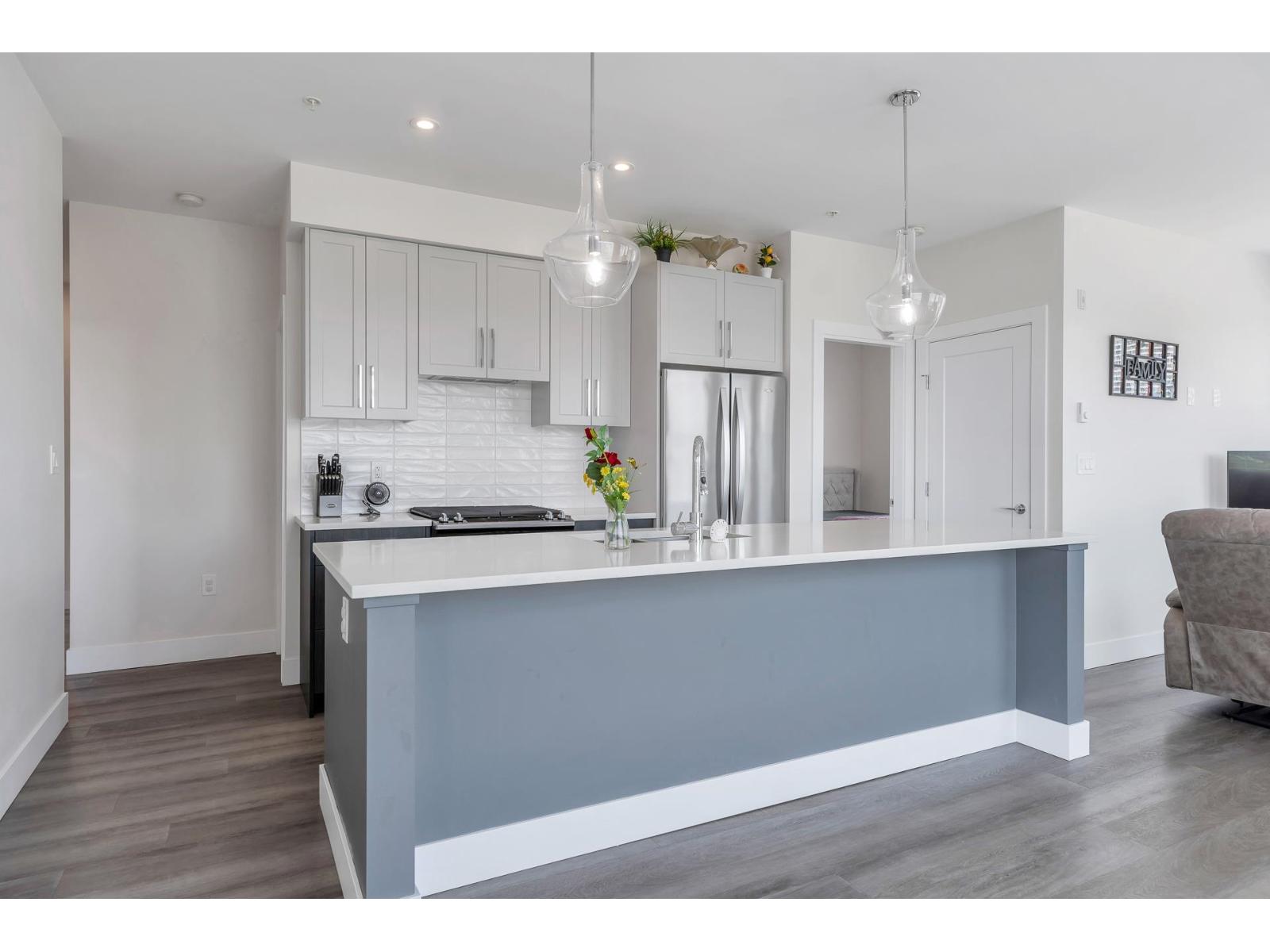 405 32838 VENTURA AVENUE
