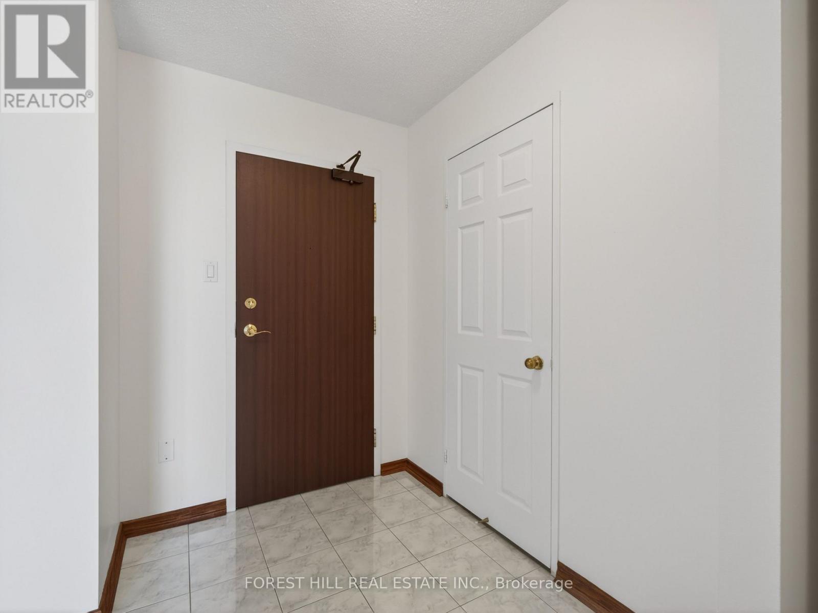 1201 - 100 COUNTY COURT BOULEVARD