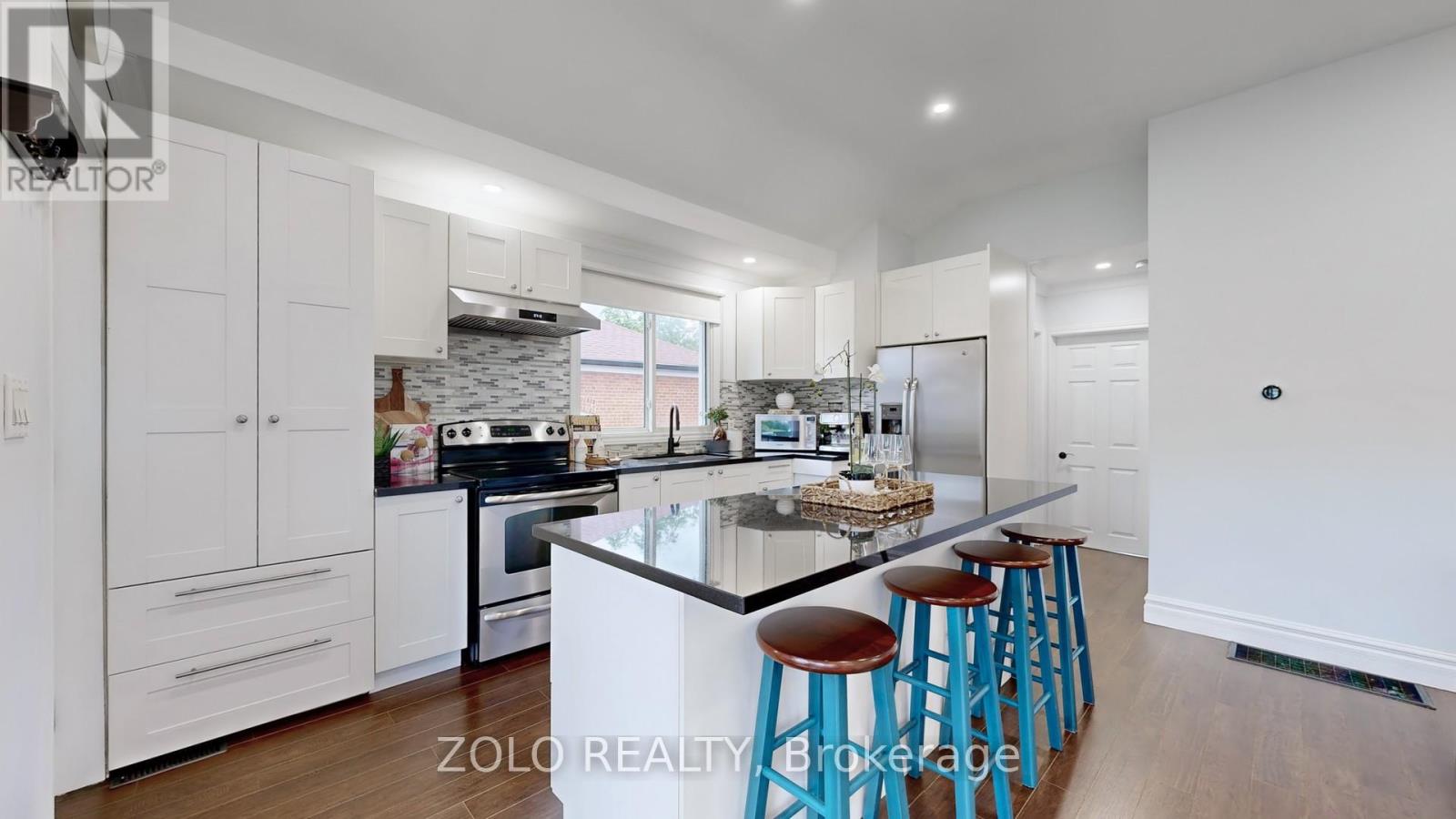 7 GRAYLEE AVENUE