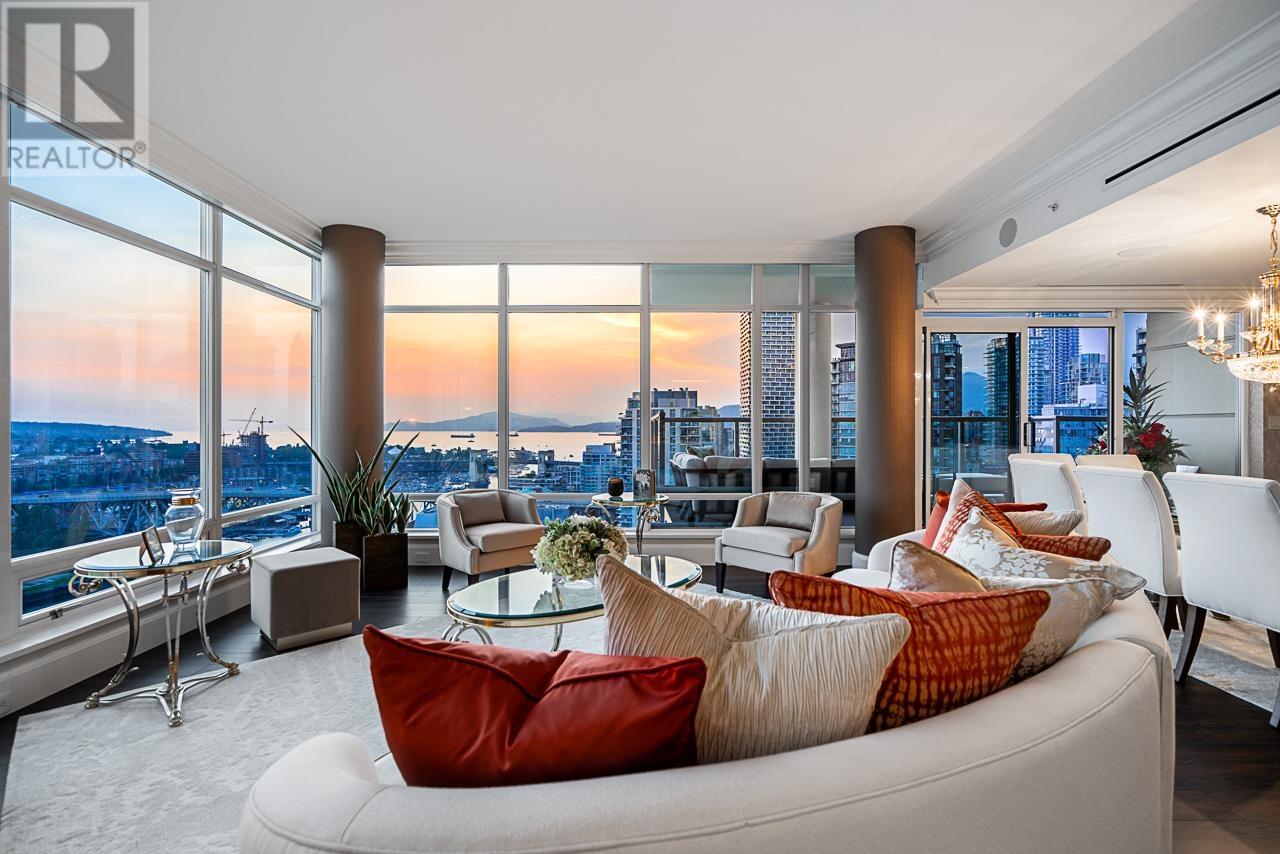 2802 428 BEACH CRESCENT