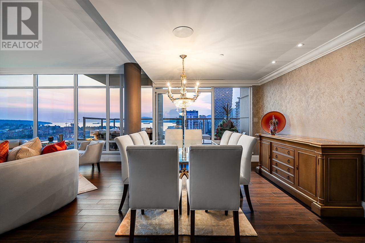 2802 428 BEACH CRESCENT