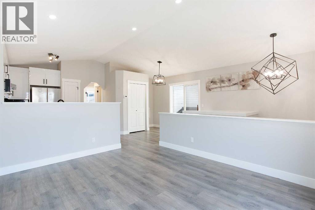 125 Martinpark Way NE