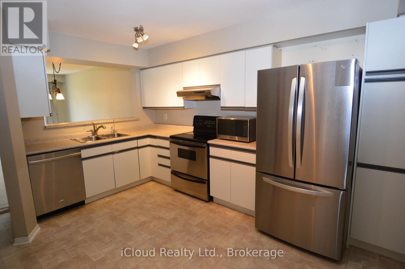 32 - 101 RIVERVIEW ROAD