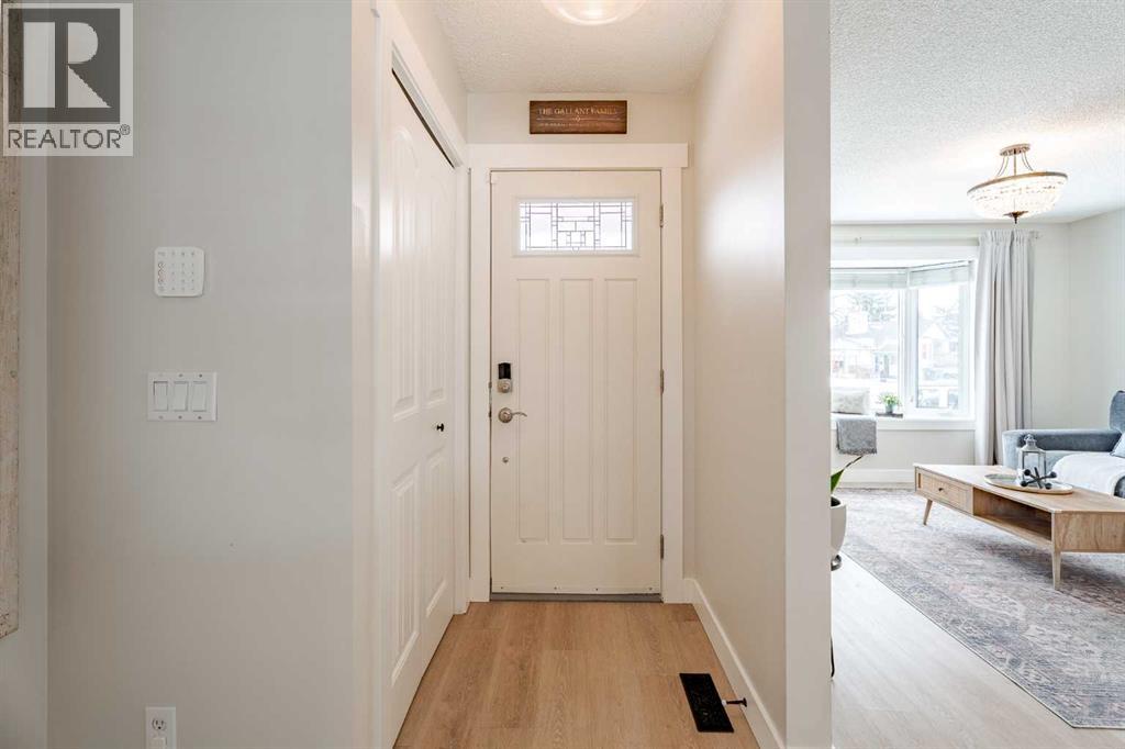 531 Deerpath Court SE