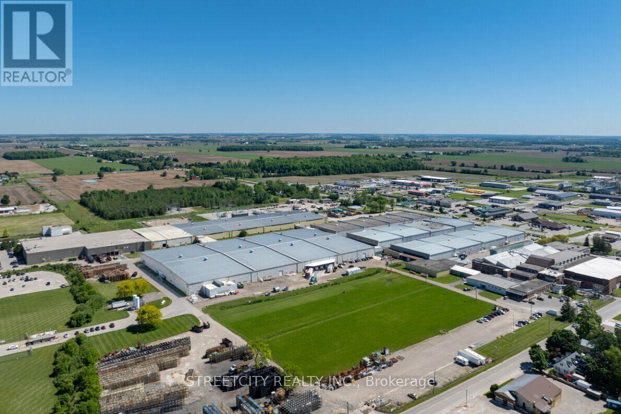 11D - 516 JOHN STREET N