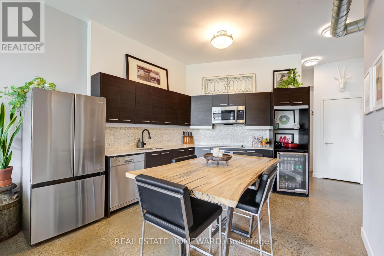 310 - 549 KING STREET E