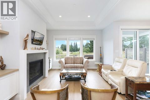 124 1444 CROWN ISLE Dr Courtenay BC V9N4B2