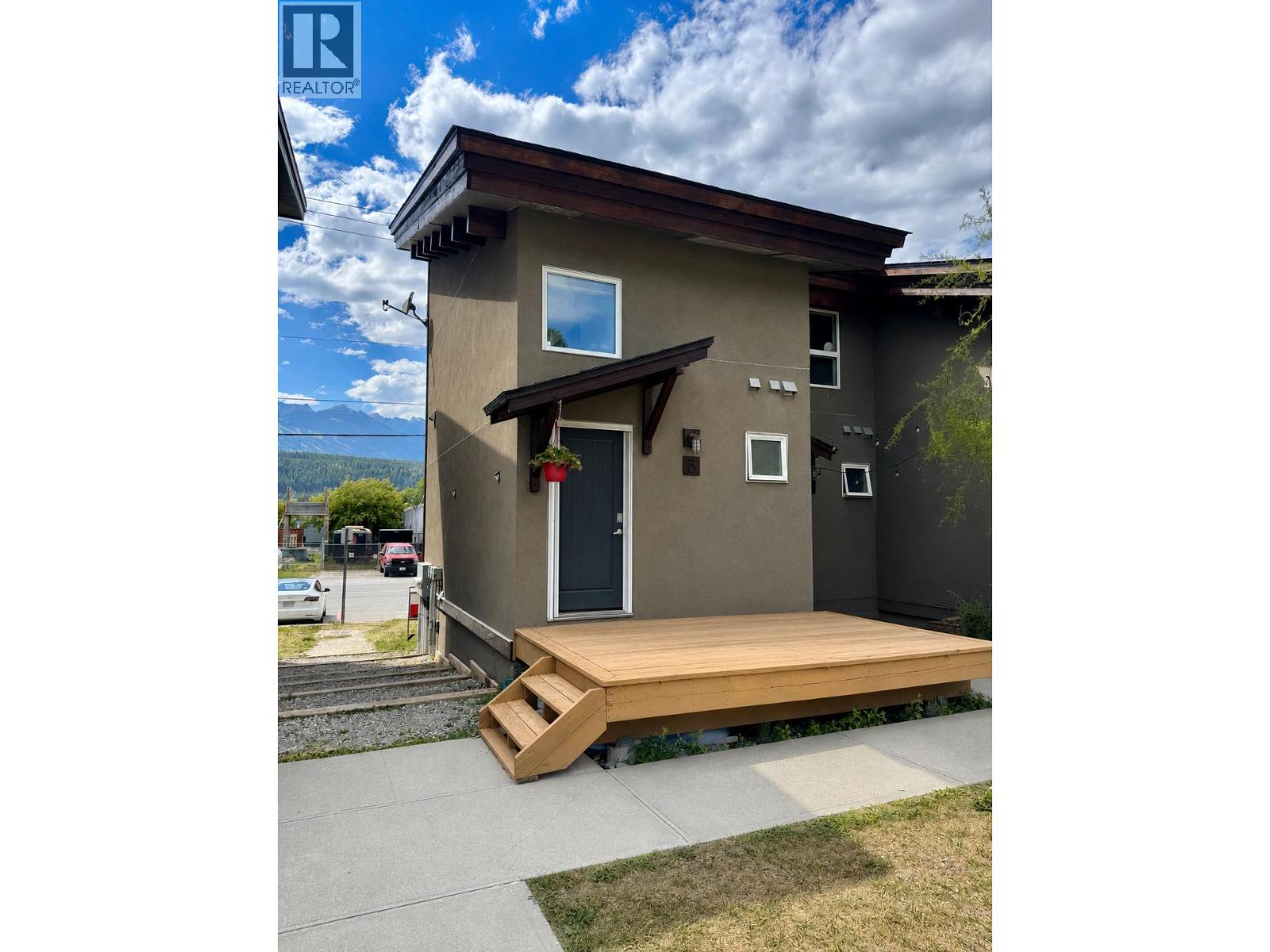 1110 11th Avenue S Unit# 3