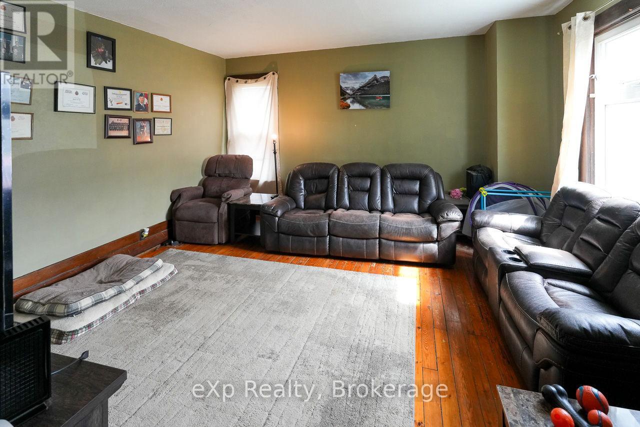 79 ALBERT STREET S