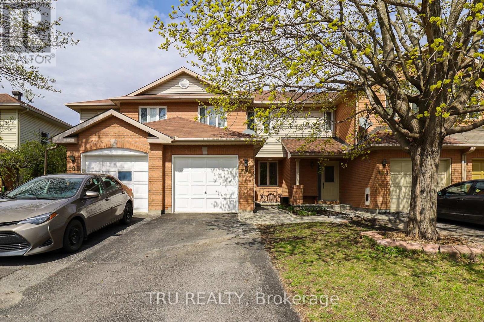 Photo 1 of 50 — 186 DAVENTRY CRESCENT, Ottawa, ON K2J4N1