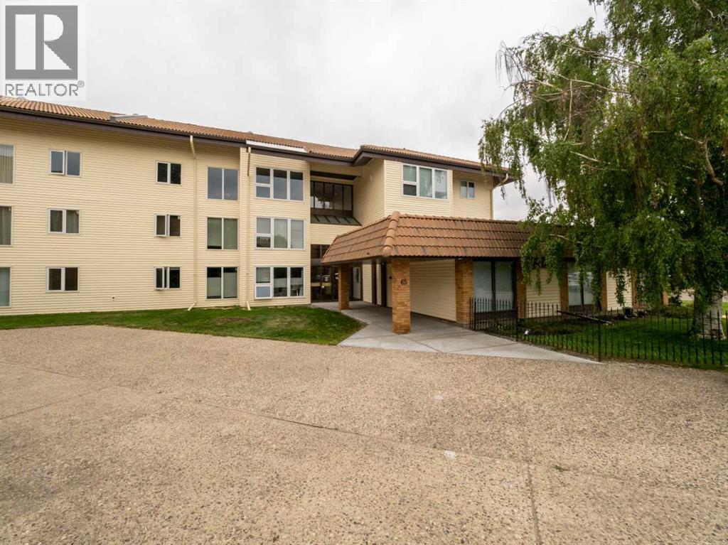 302, 65 Temple Boulevard W