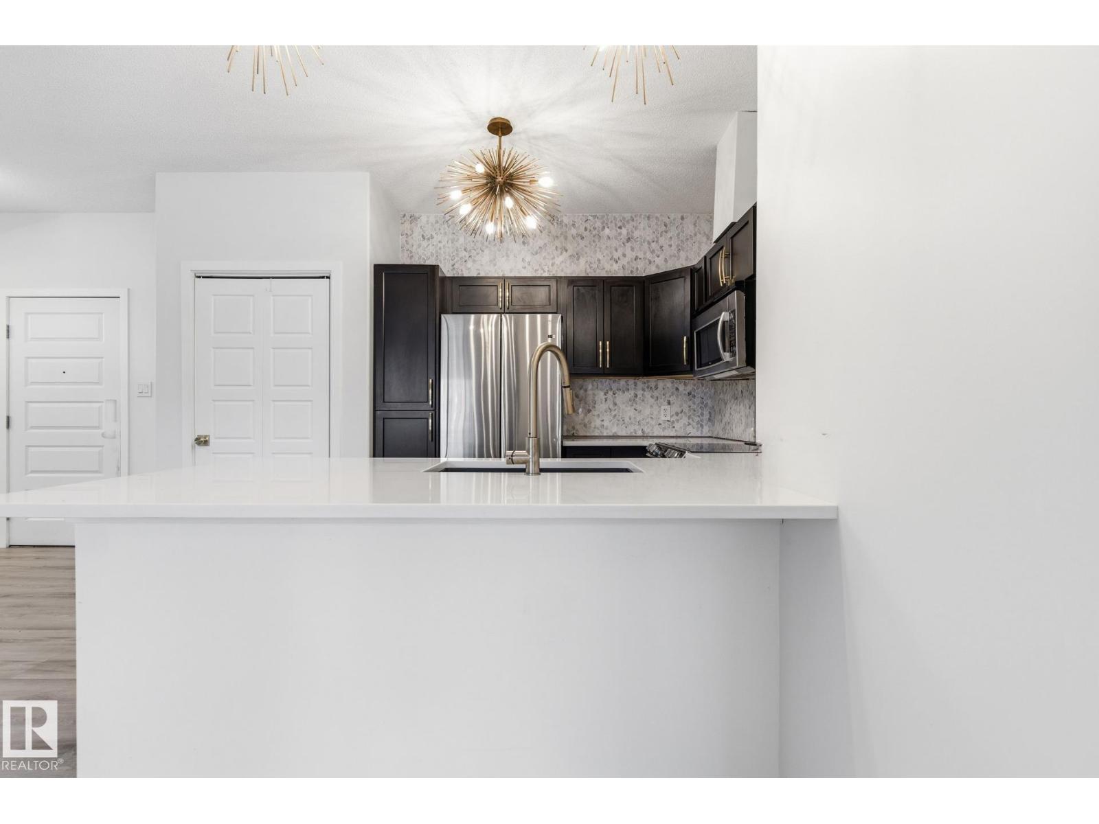 #105 304 AMBLESIDE LINK LI SW