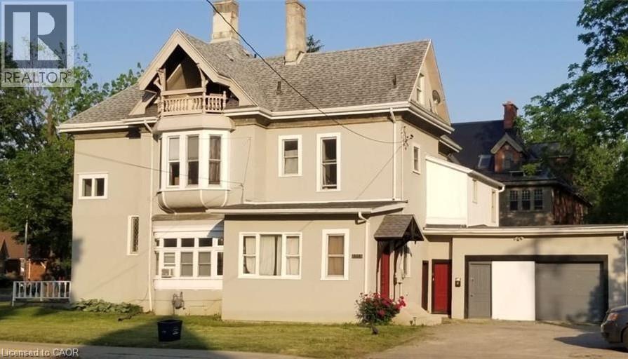 Photo 1 of 8 — 448 W KING Street W, Chatham, ON N7M1G5