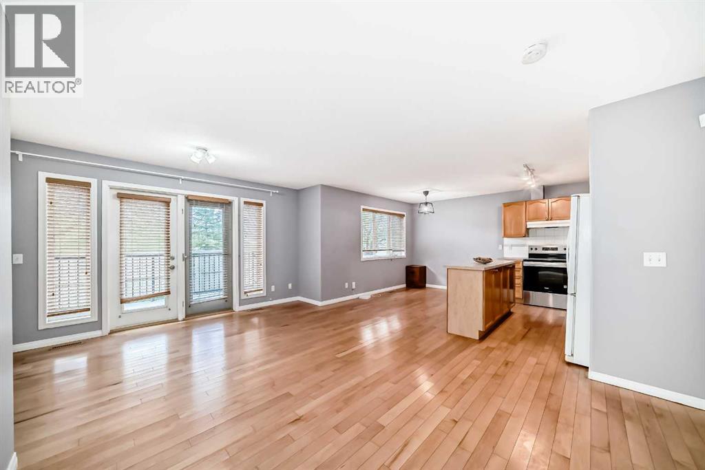 156 Simcoe Place SW