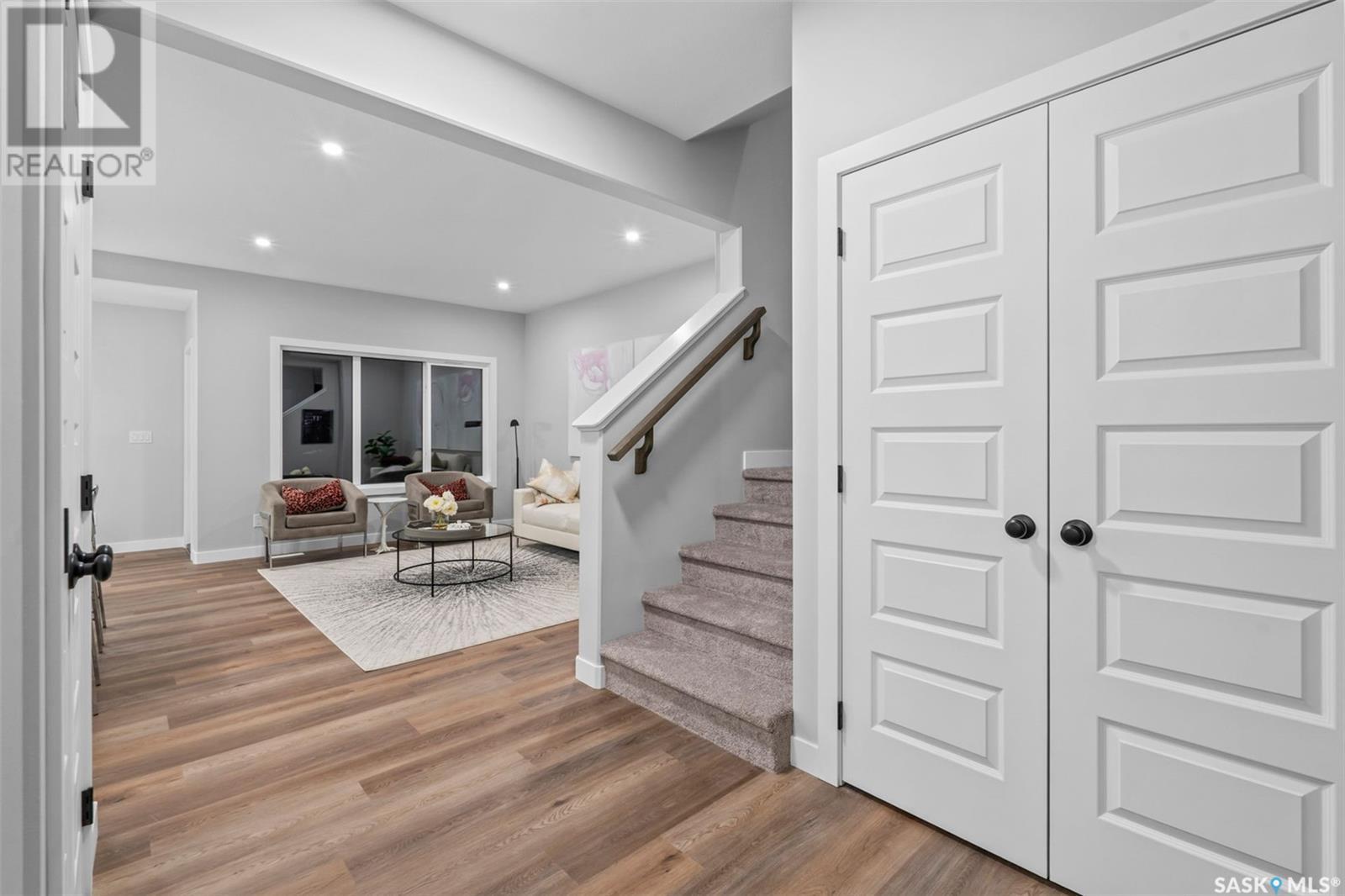943 Traeger MANOR
