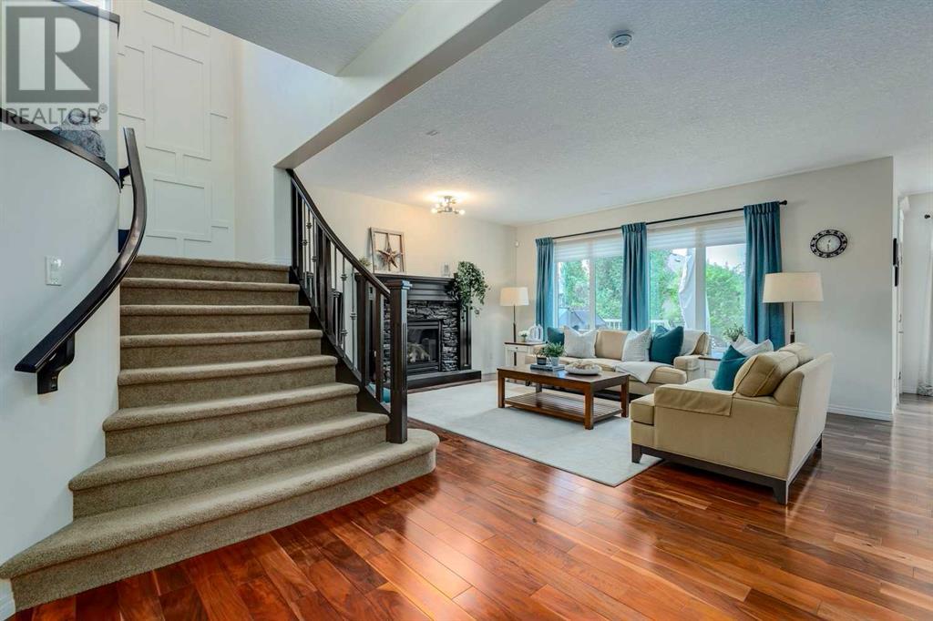 89 Cranarch Heights SE