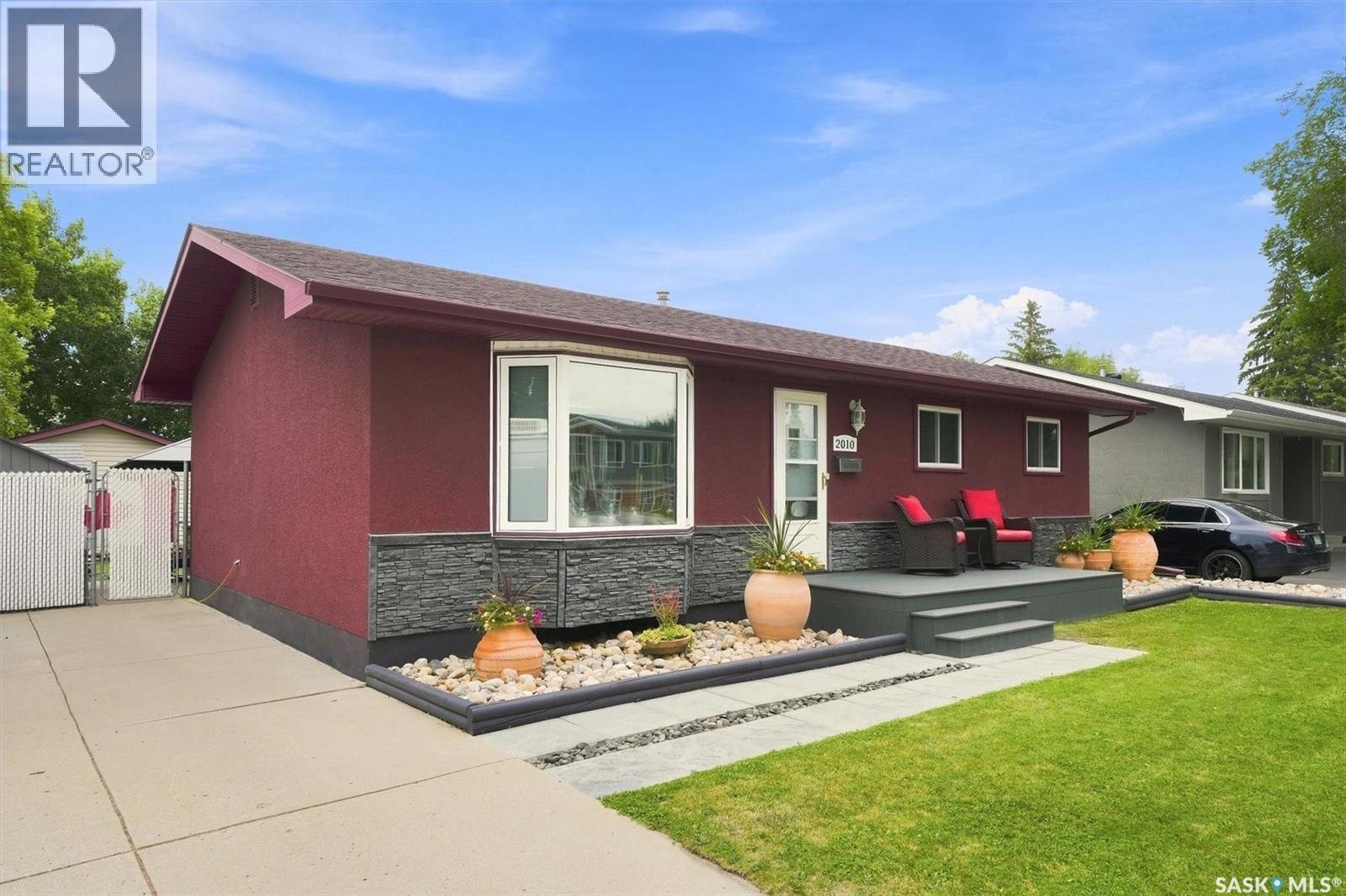 2010 37th STREET W