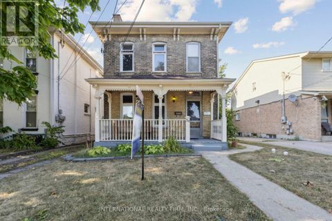 54 MARLBOROUGH STREET Brantford ON N3T2S2