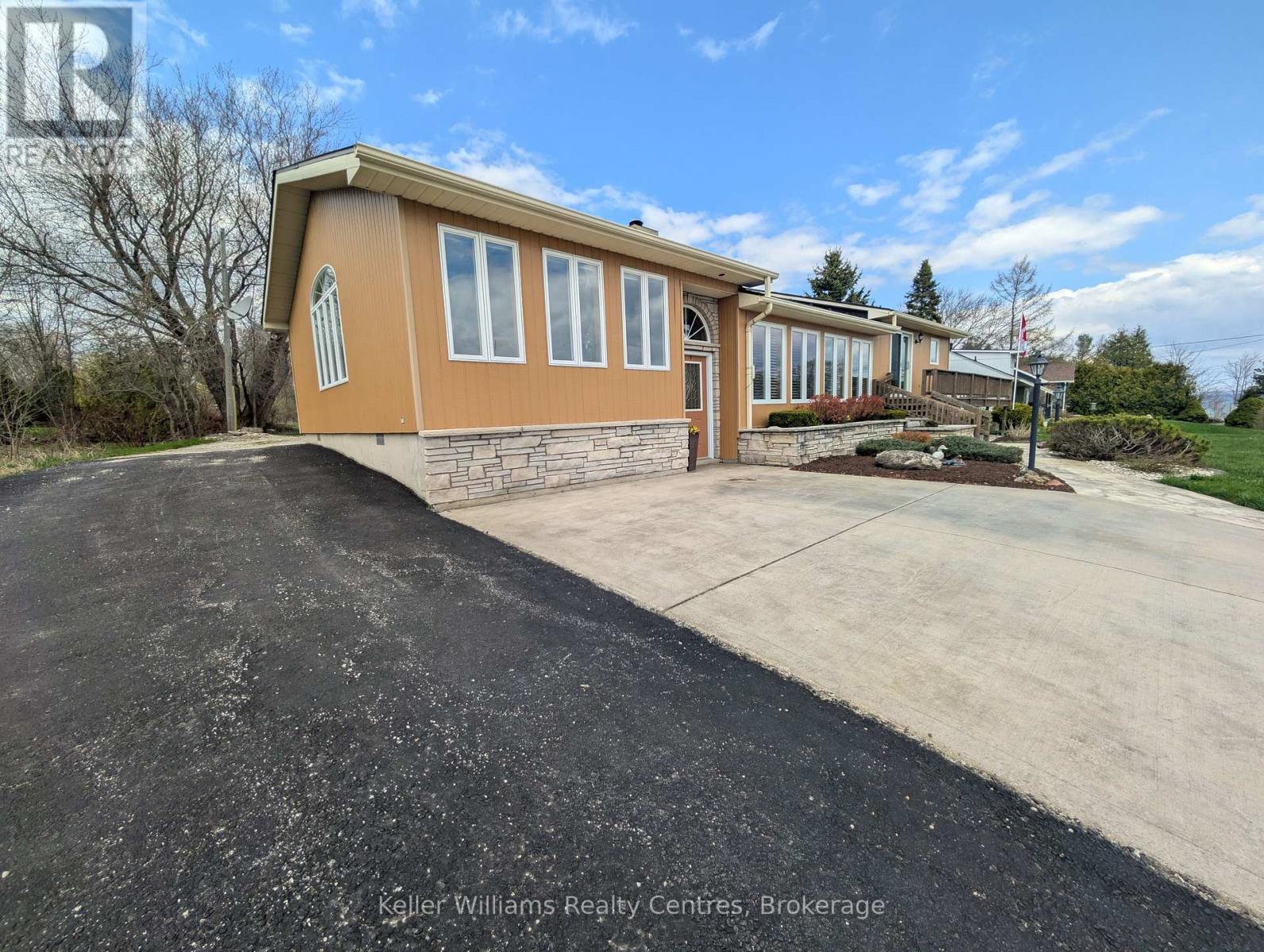 11 MALLORY BEACH ROAD