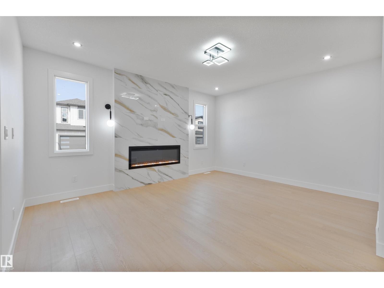 111 25 ST SW SW