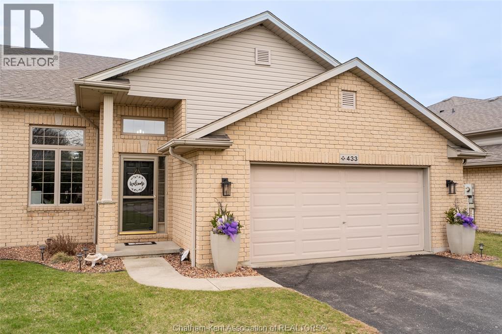 Photo 1 of 50 — 433 KEIL TRAIL North, Chatham, ON N7L5R2