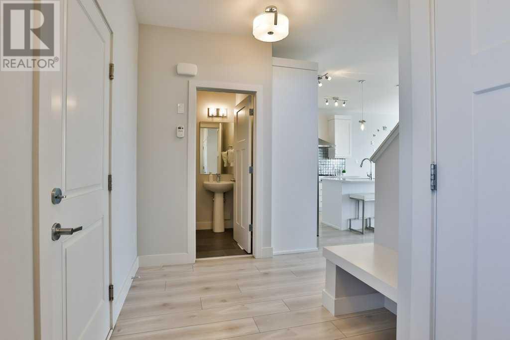 942 Miners Boulevard W