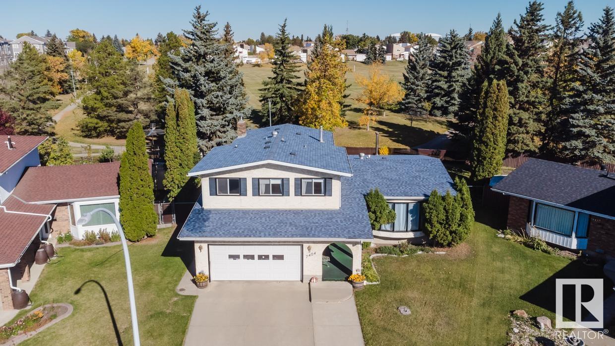 7404 41 AV NW