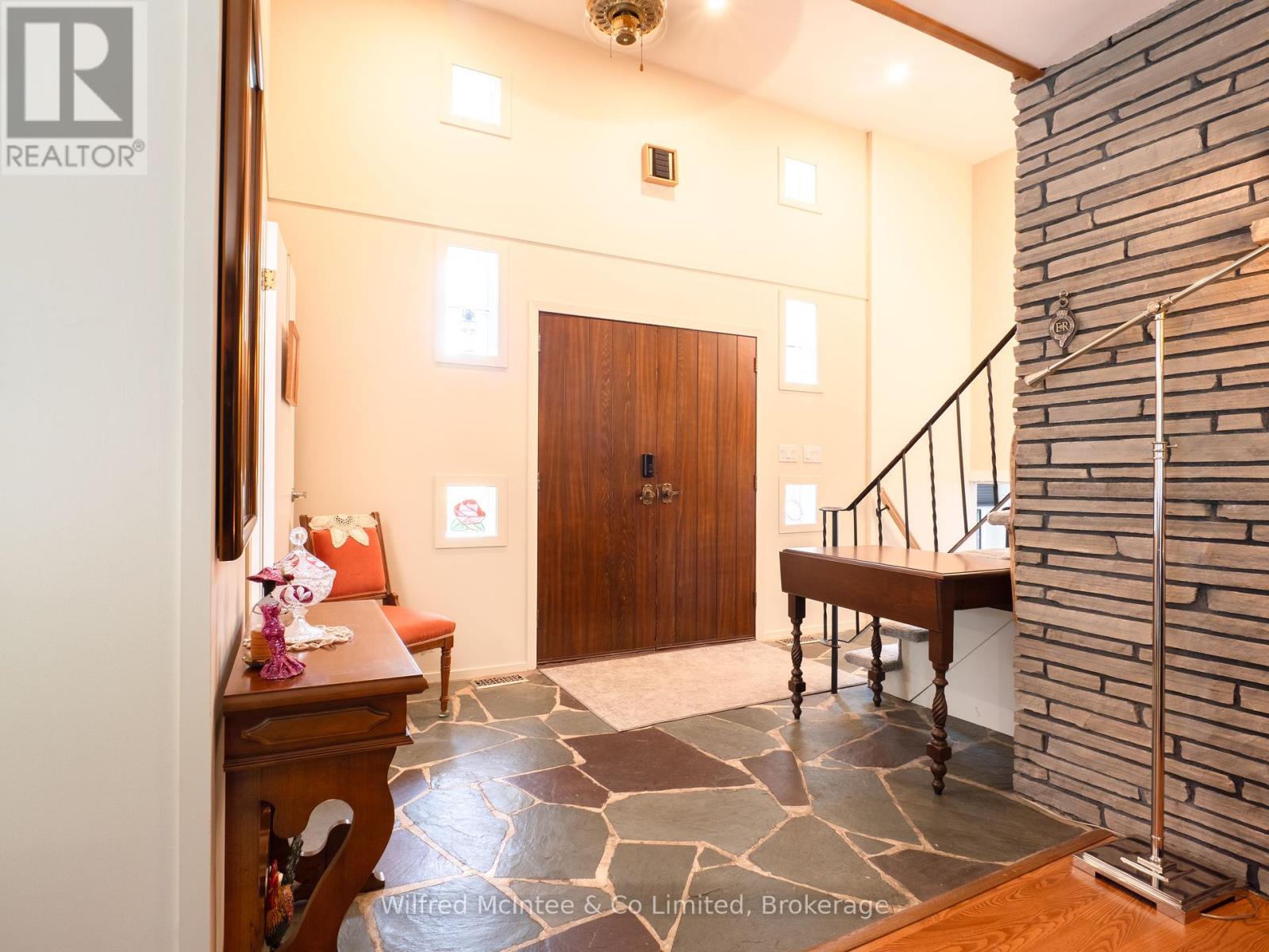 294 2ND STREET