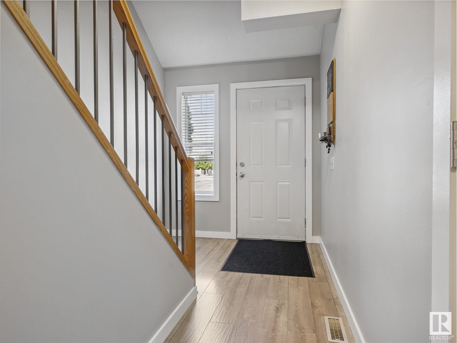 #120 150 EDWARDS DR SW
