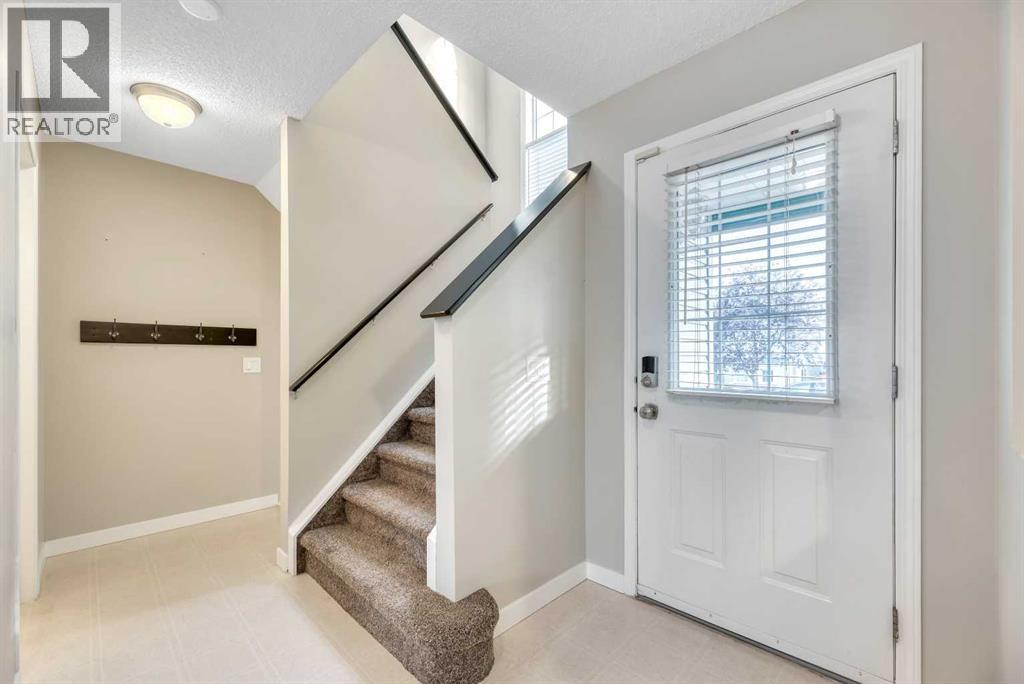 84 Evermeadow Manor SW