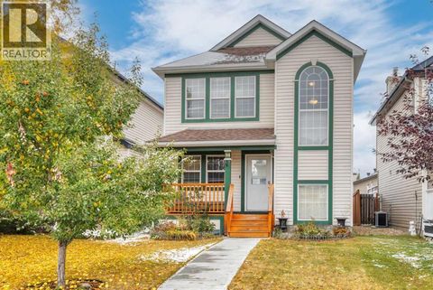 84 Evermeadow Manor SW Calgary AB T2Y4W8