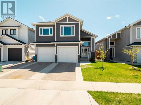4558 40 Avenue S Lethbridge AB T1K8G2