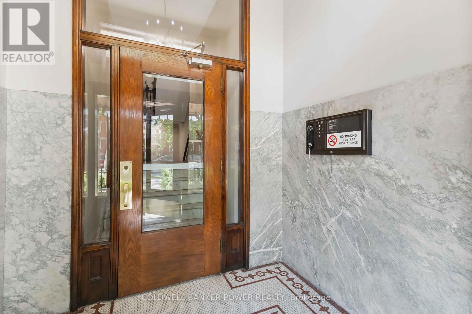 308 - 460 WELLINGTON STREET