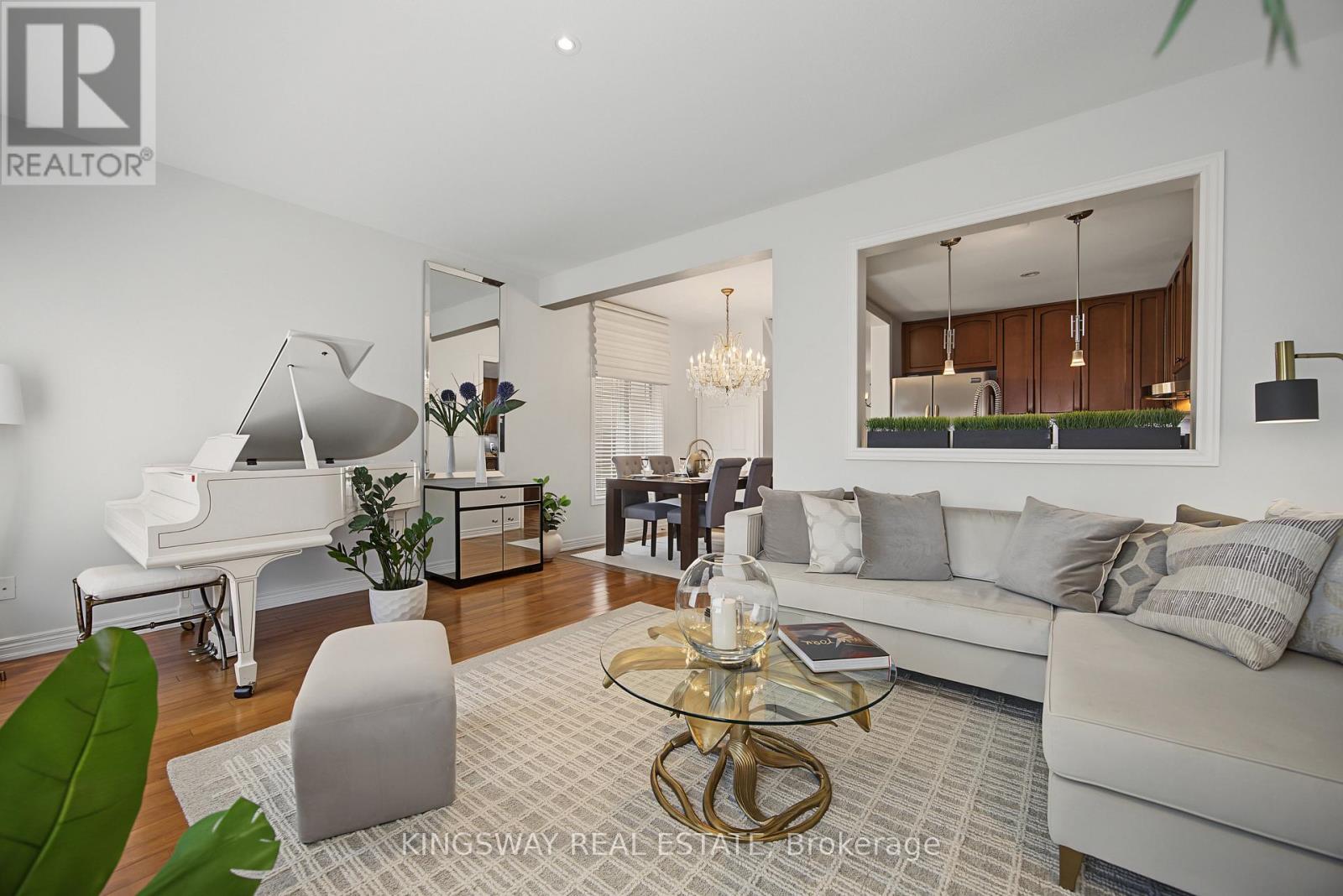11 - 218 PLAINS ROAD E