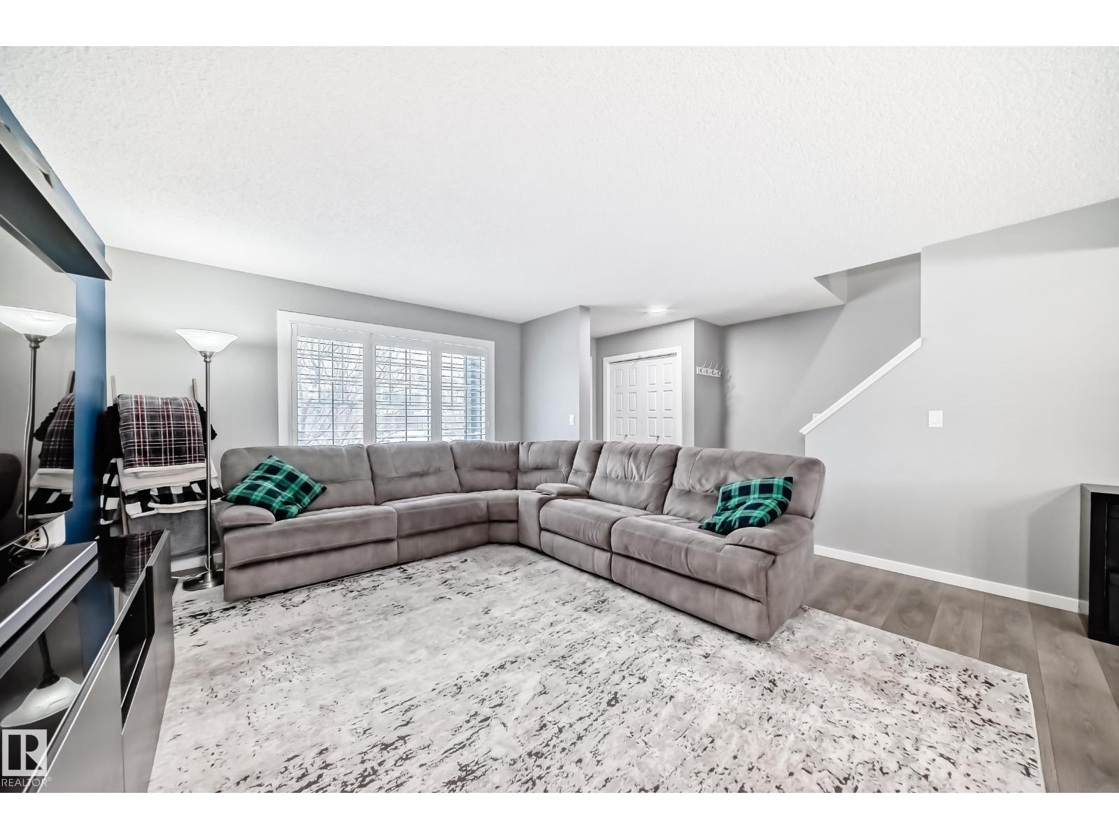 5422 CRABAPPLE LO SW