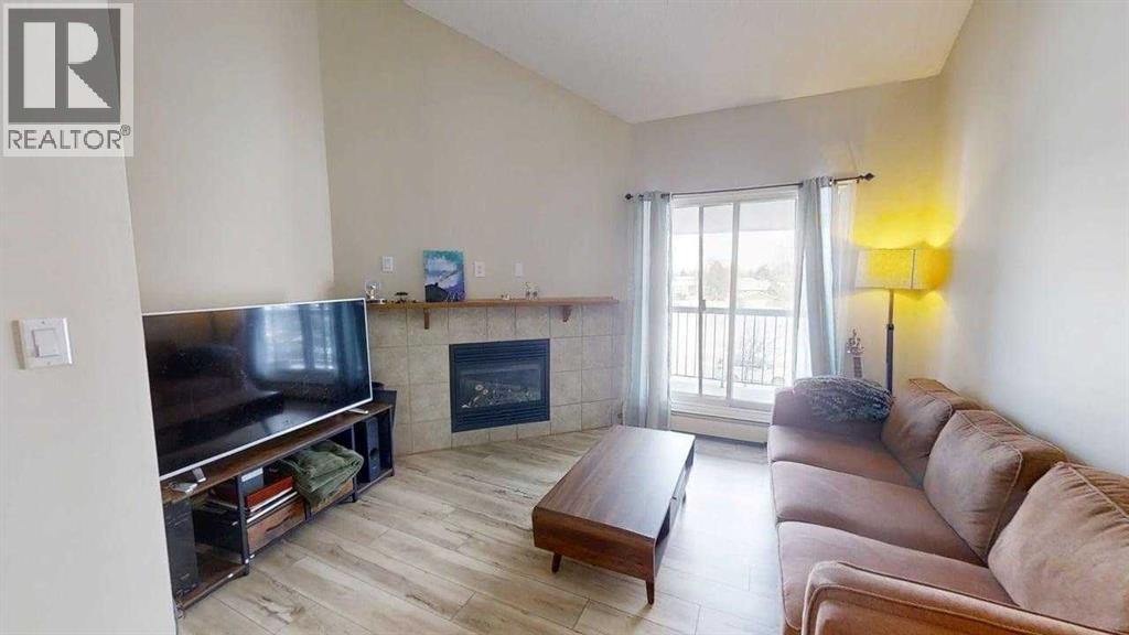 302, 4210 20 Avenue S