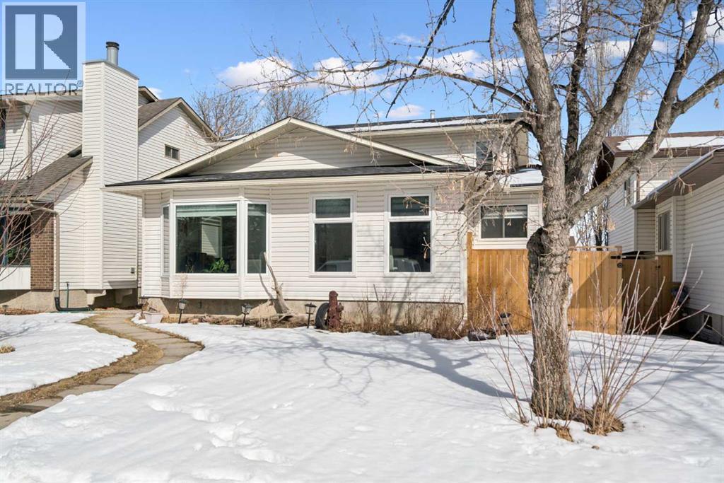 220 Macewan Glen Place NW