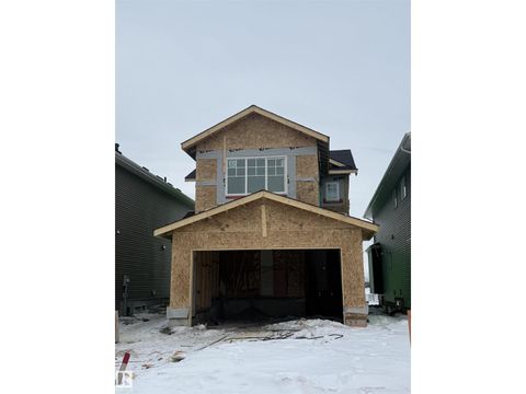 806 ELDERBERRY CT NW Edmonton AB T6M3J7