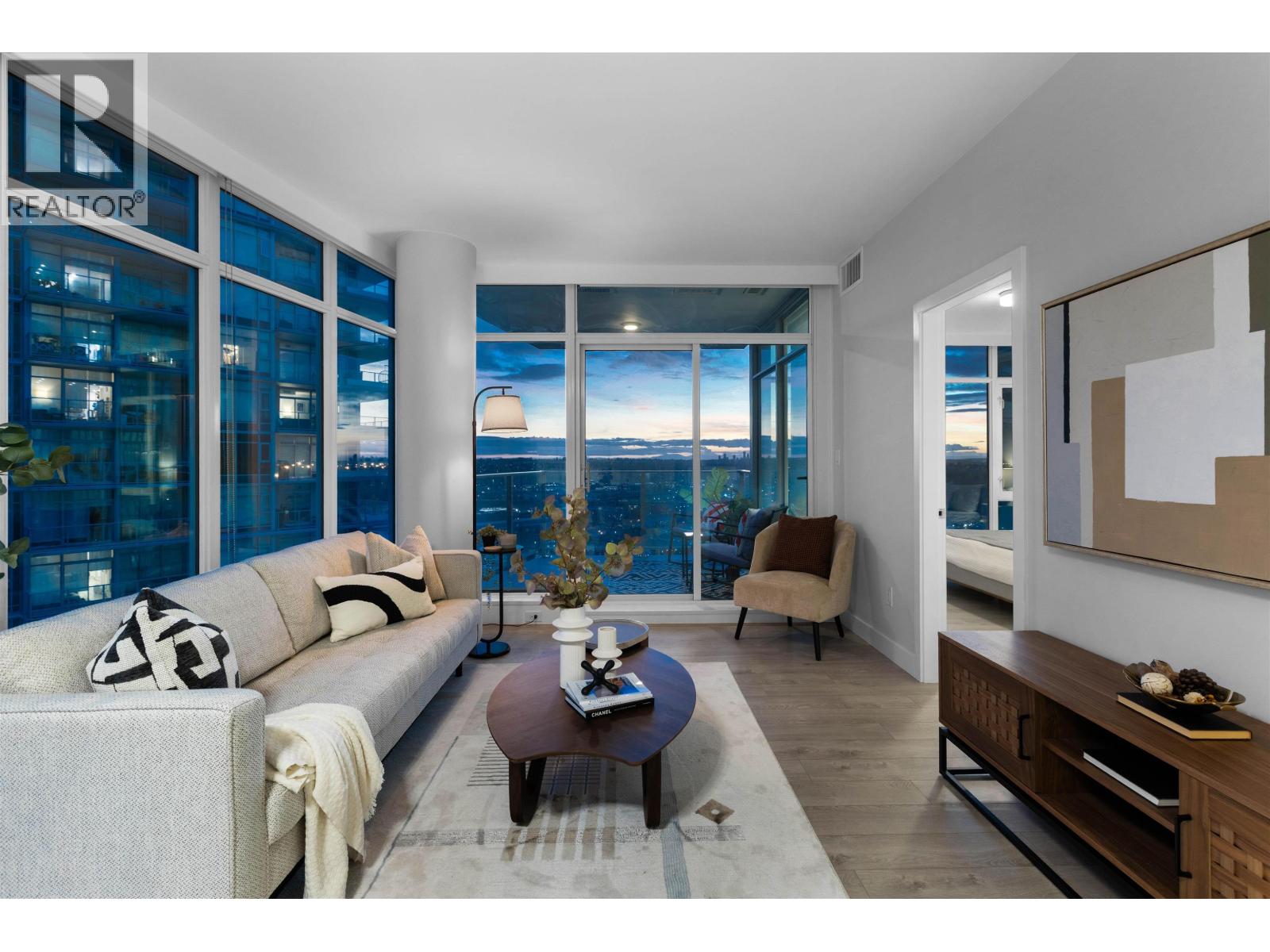 2402 1788 GILMORE AVENUE