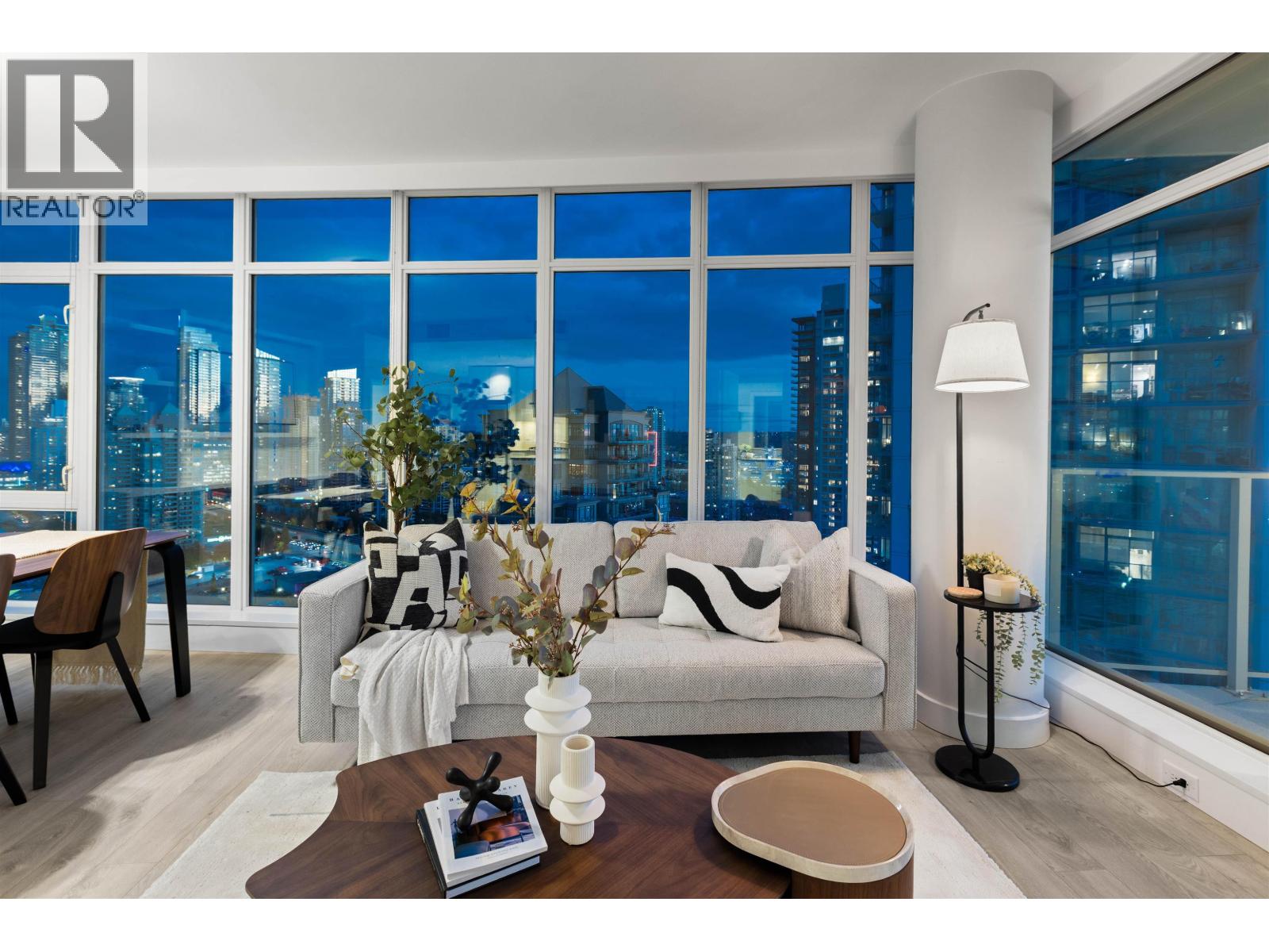 2402 1788 GILMORE AVENUE