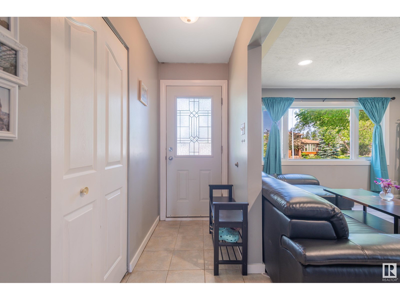 8803 160 ST NW