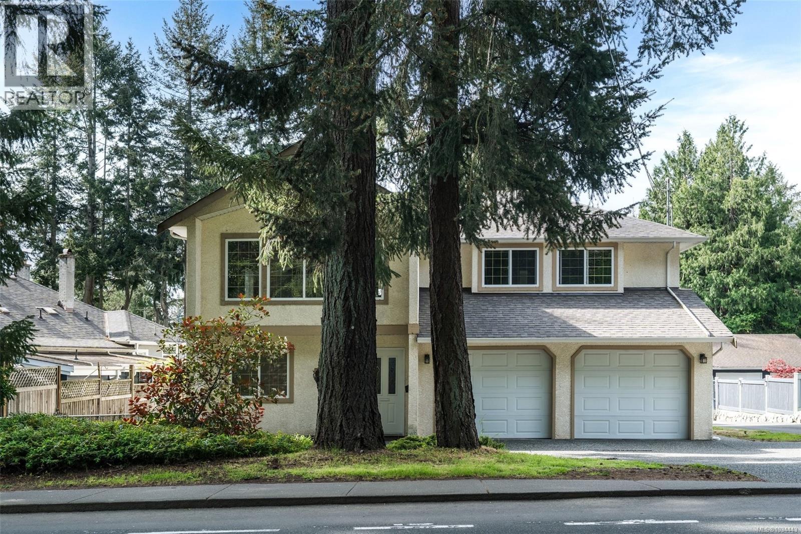5272 Cordova Bay Rd