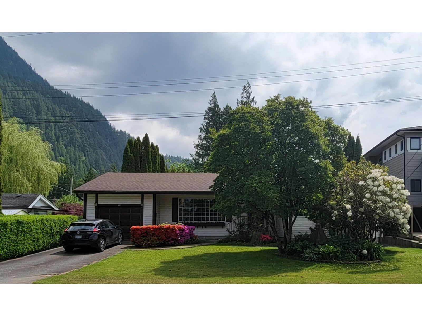 420 BEAR AVENUE|Harrison Hot Springs