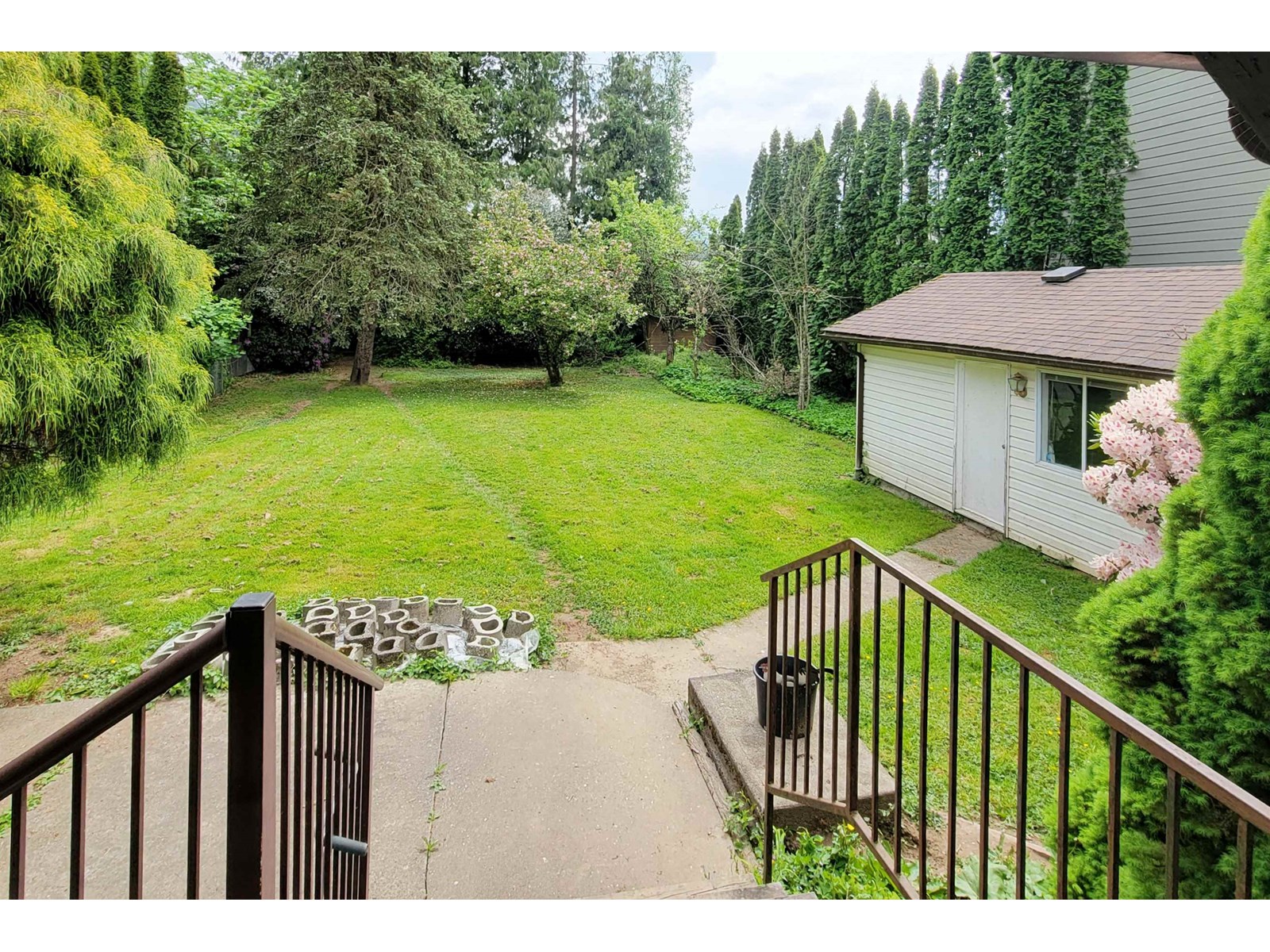 420 BEAR AVENUE|Harrison Hot Springs