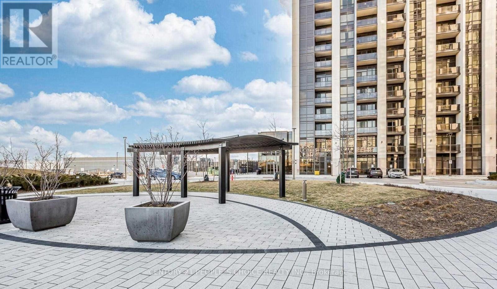 Photo 1 of 18 — PH03 - 9075 JANE STREET Unit PH03, Vaughan (Concord), ON L4K0L7
