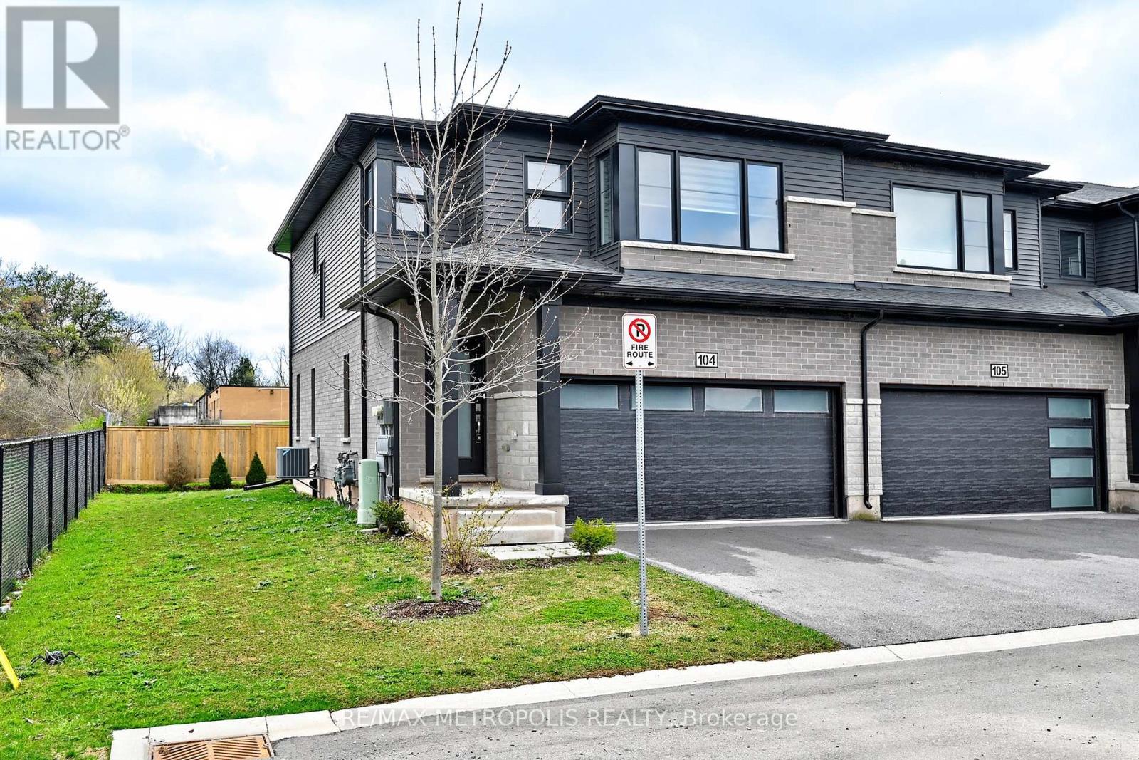 104 - 4552 PORTAGE ROAD