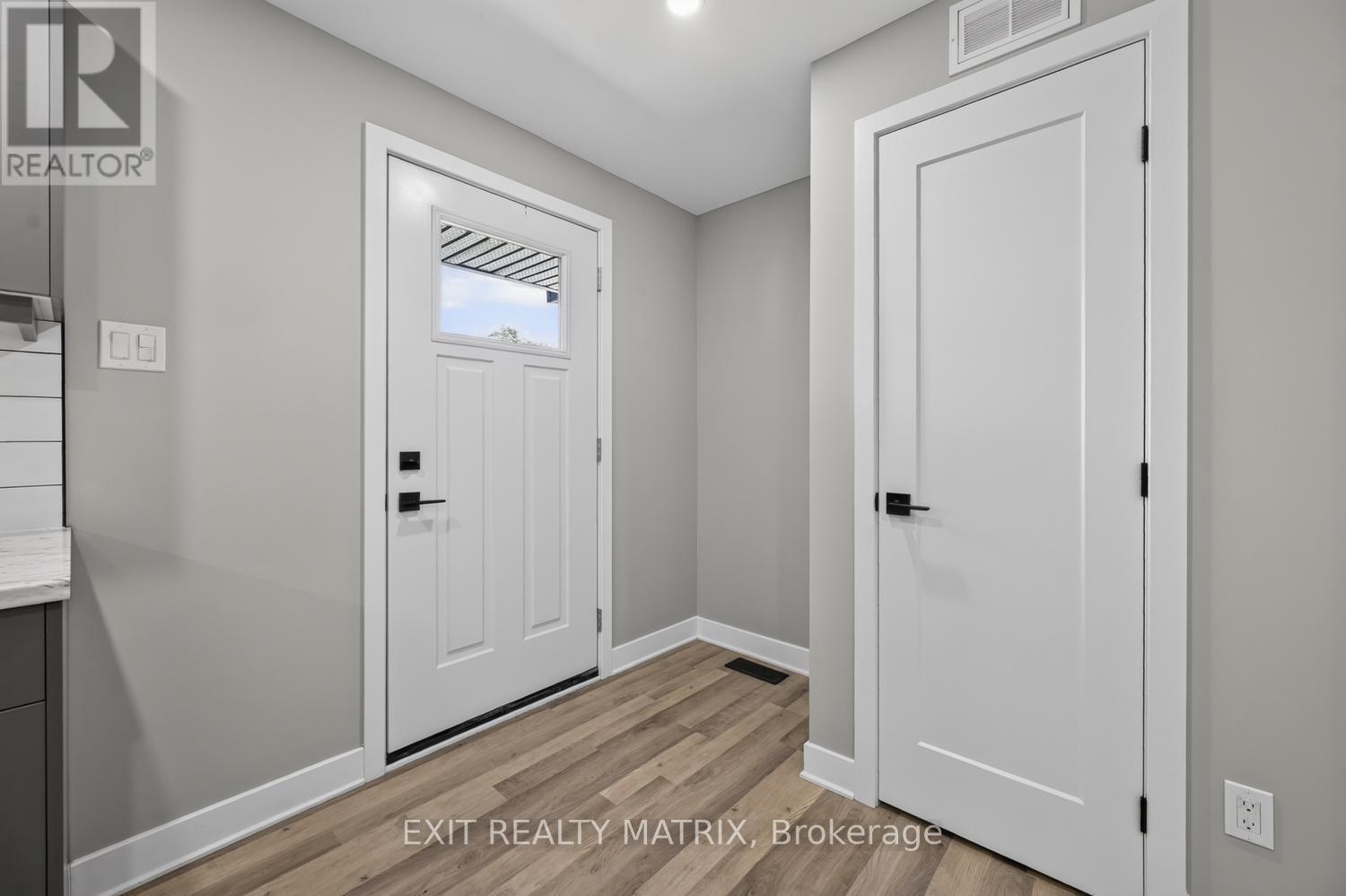 3297 WAYNE STREET - Photo 4