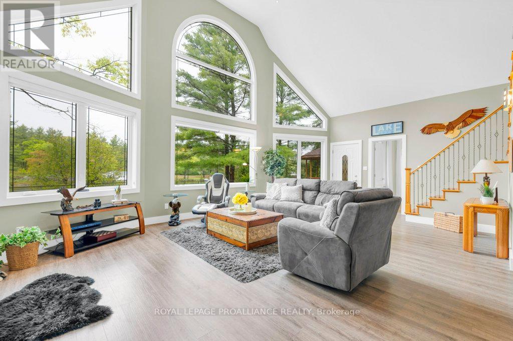 1071 PINE PATH LANE