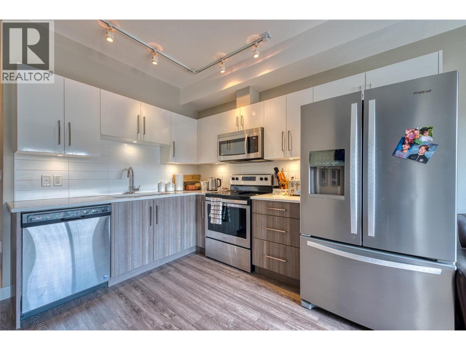 3409 28 Avenue Unit# 313